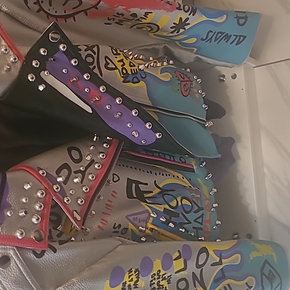 Jacket - Picture 3 of 3